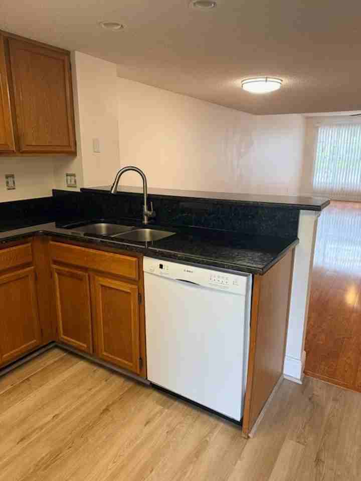 2237 Fletchers Point Cir - Photo 6 of 17