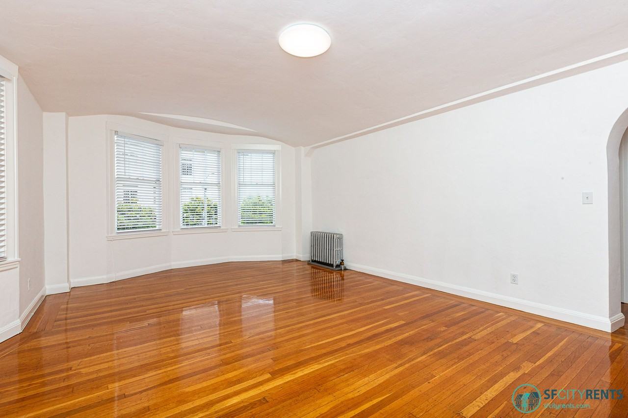 1945 Broadway #102 - Photo 3 of 22