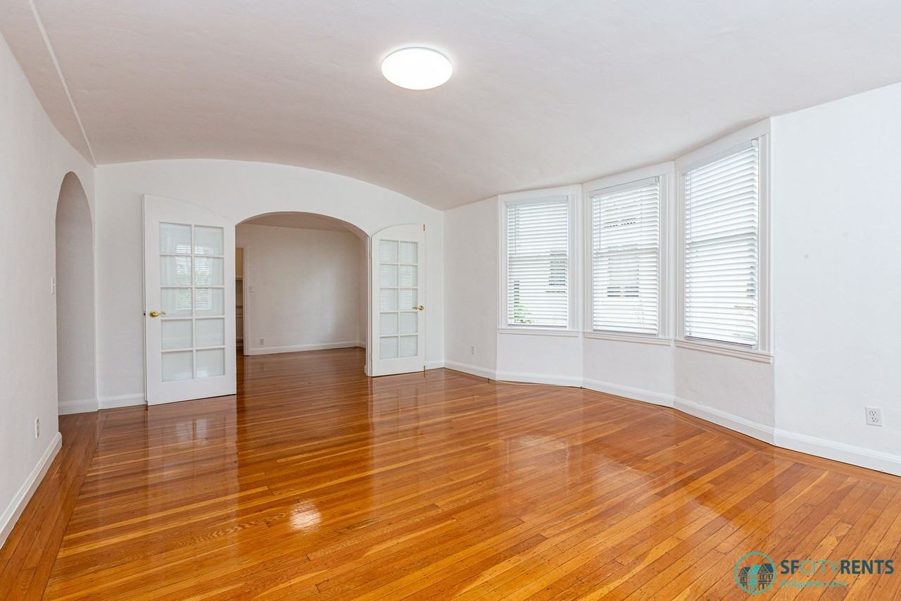 1945 Broadway #102 - Photo 5 of 22