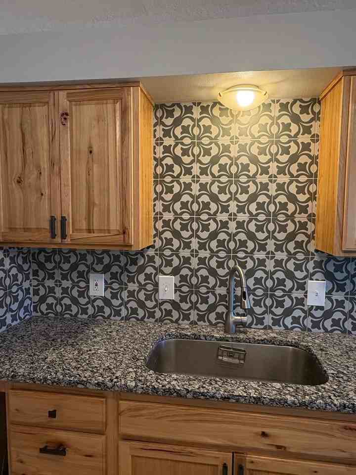 2109 S Illinois Ave - Photo 4 of 22