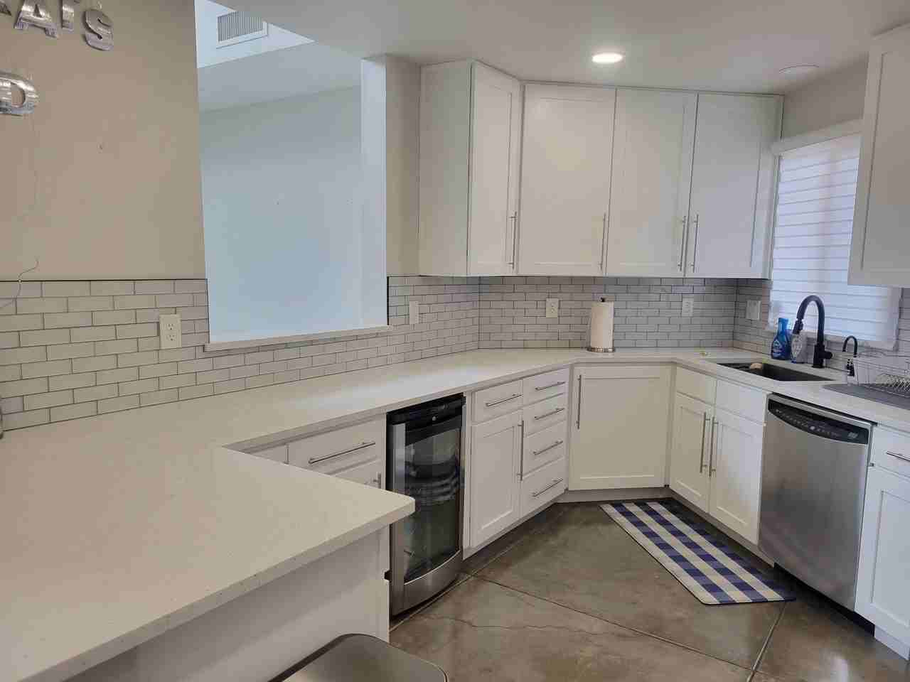 3225 E 3rd St - Photo 5 of 30