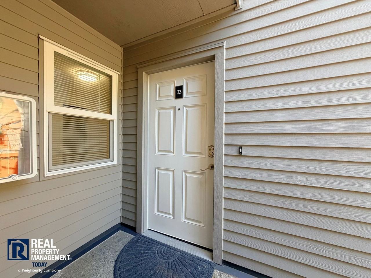 2609 S 272nd St #33 - Photo 4 of 19