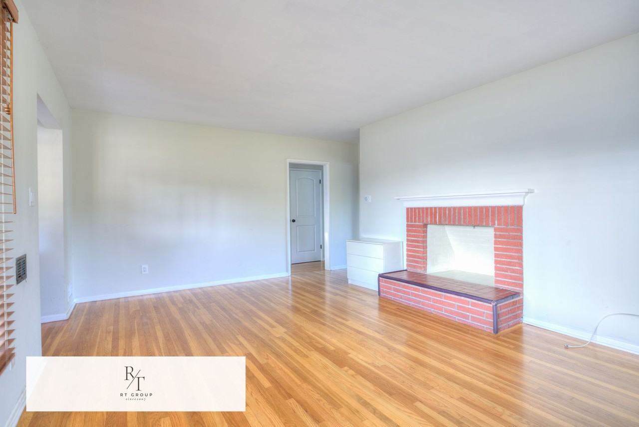 1112 Riedel Ave - Photo 6 of 33