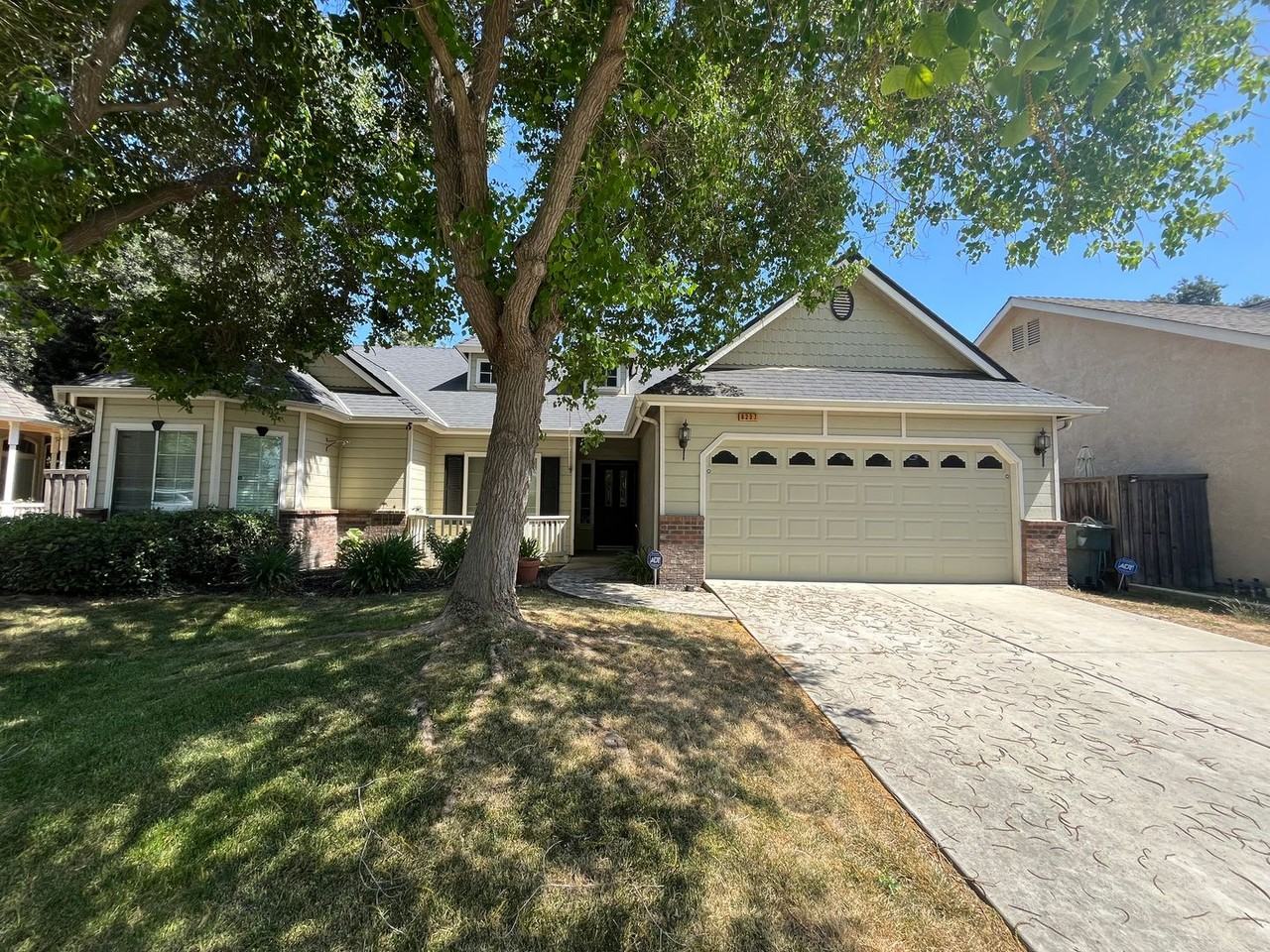 6237 W Damsen Ct - Photo 2 of 34