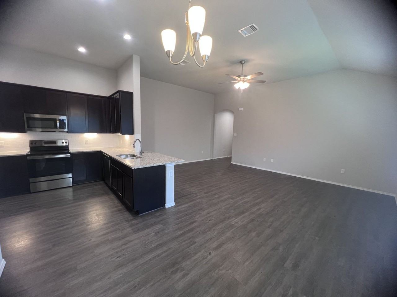 636-638 636-638 Heathers Way - 636 Heathers Way - Photo 3 of 20