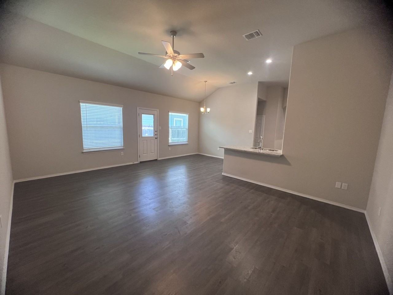 636-638 636-638 Heathers Way - 636 Heathers Way - Photo 5 of 20