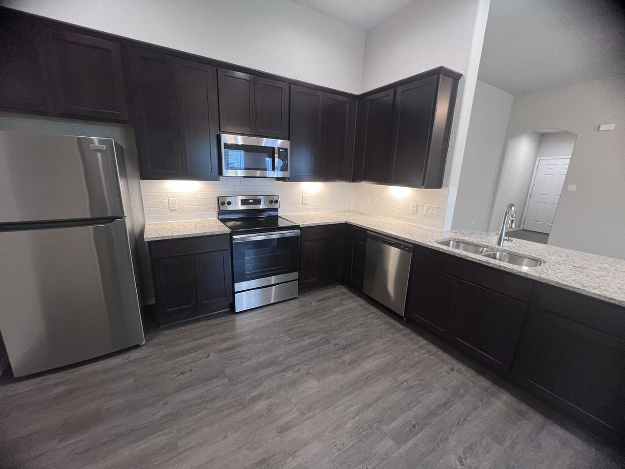 636-638 636-638 Heathers Way - 636 Heathers Way - Photo 7 of 20