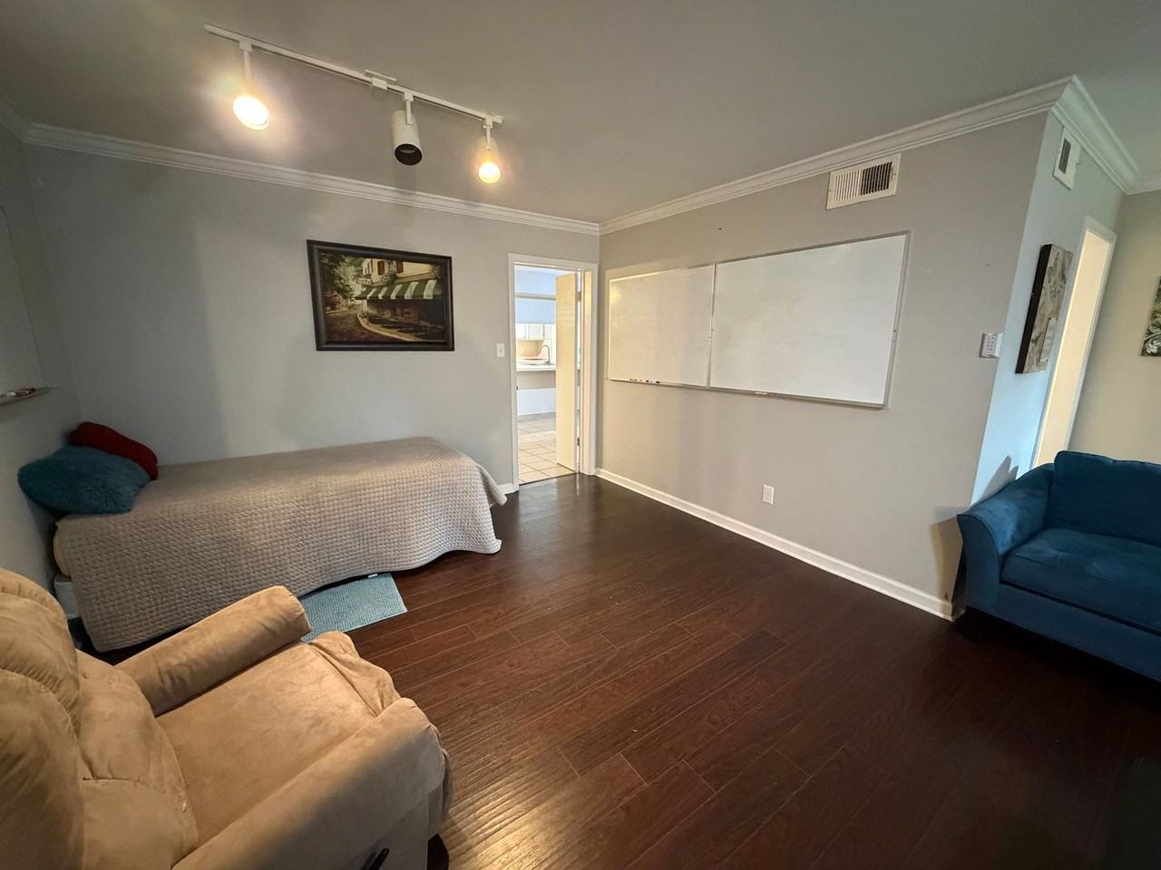 9505 Balsa Dr - Photo 3 of 21