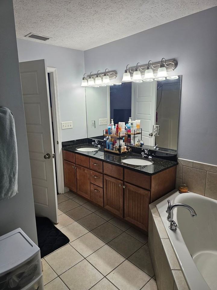 315 Gabrielle Ln - Photo 6 of 39