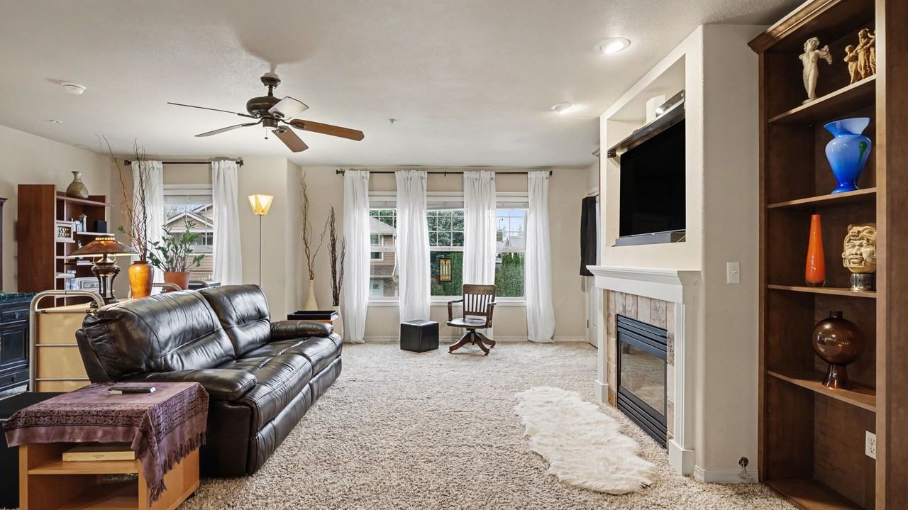 21900 Se 242nd St #B1 - Photo 5 of 15
