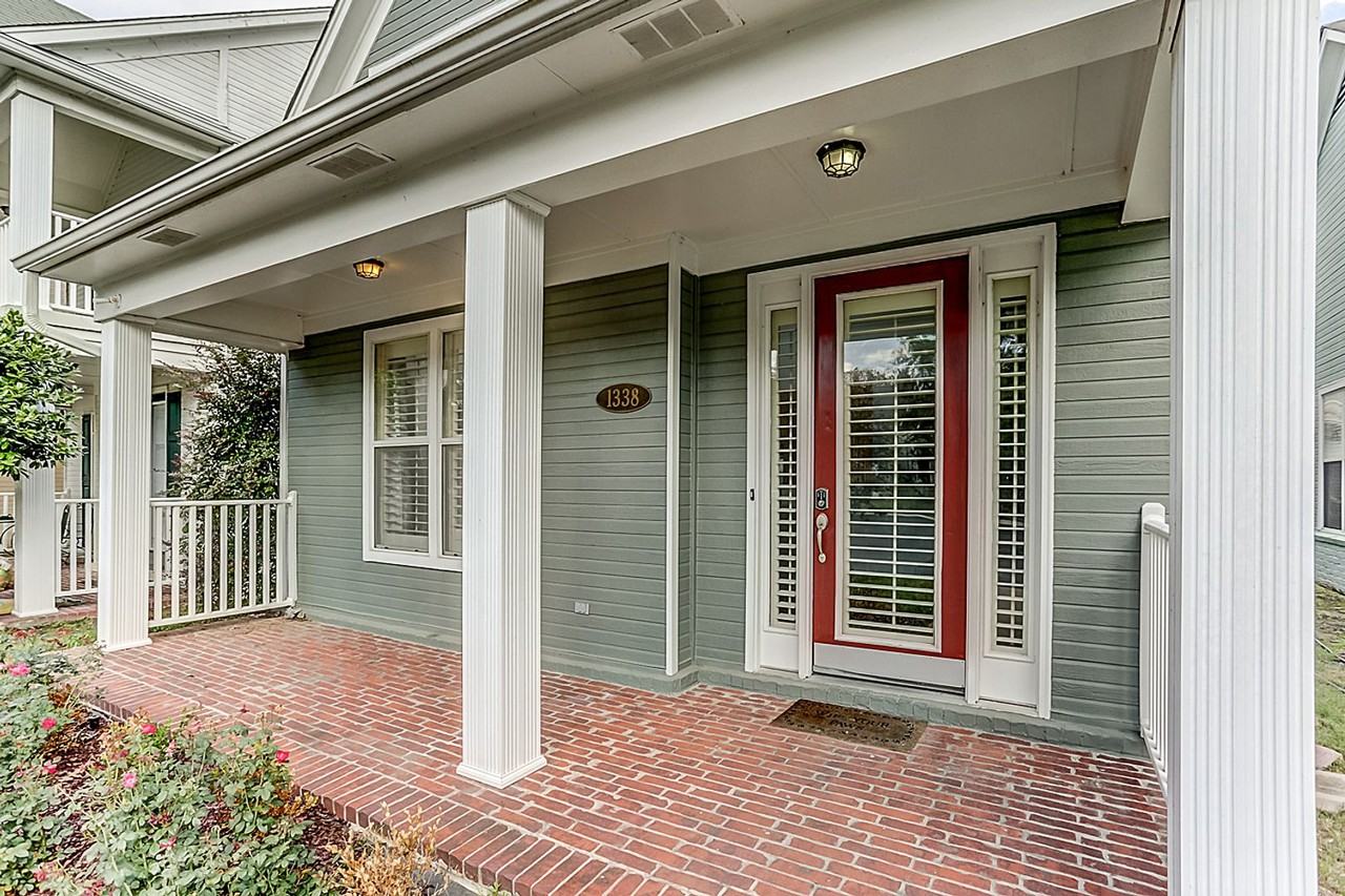 1338 Harbor Park Dr - Photo 2 of 27
