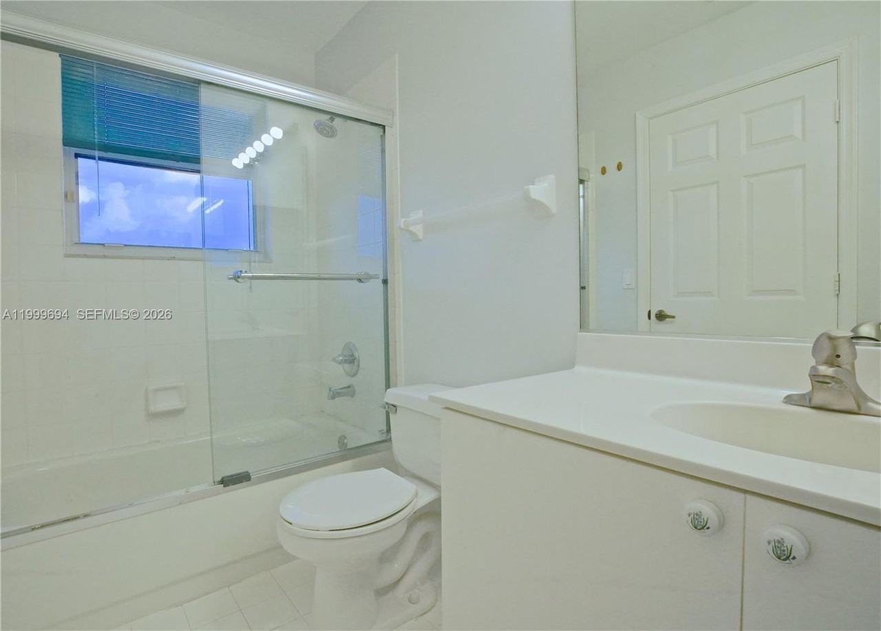 18281 Sw 22nd St #18281 - Photo 6 of 34