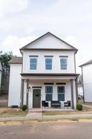 featured image of 716 Ironwood Ln #1