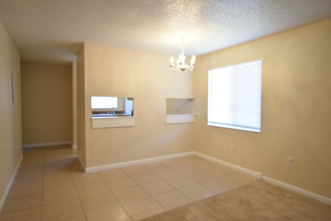 112 Cory Ln - Photo 5 of 9