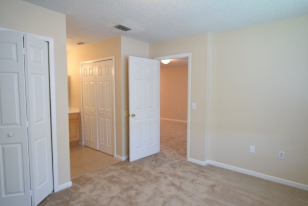 112 Cory Ln - Photo 6 of 9