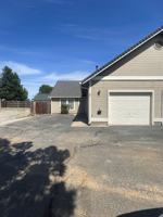 featured image of 802 Cally Ct
