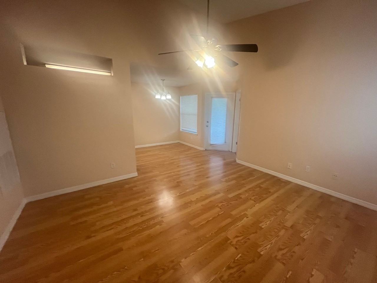 2597 Grassy Point Dr - Photo 4 of 9