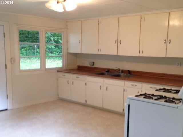 553 Nw Viewpoint Dr - Photo 2 of 5