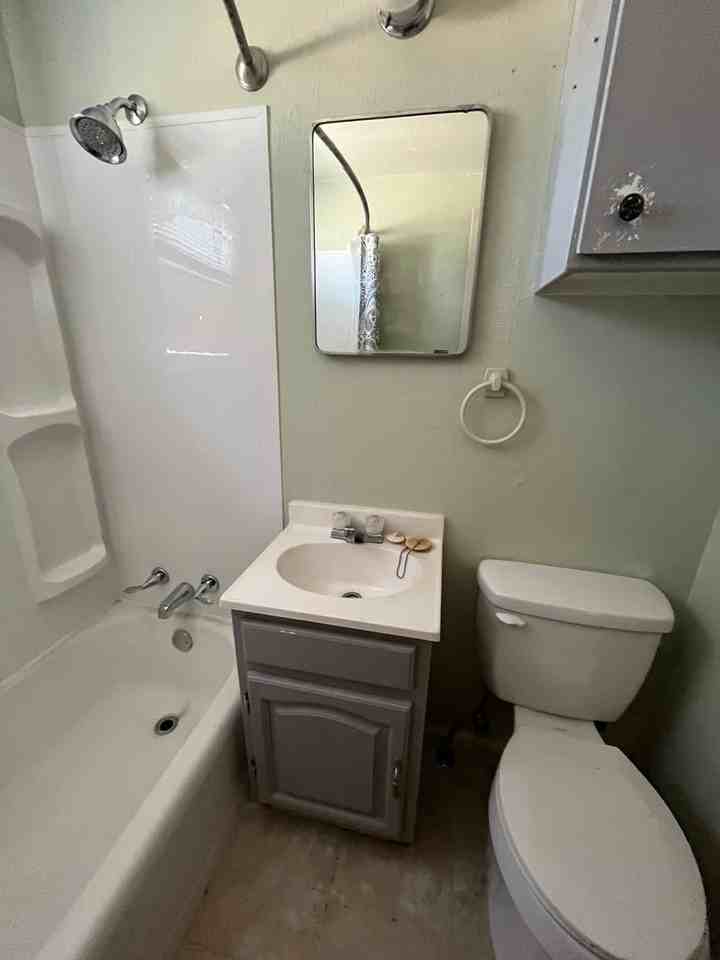 1905 12th St - Photo 5 of 14