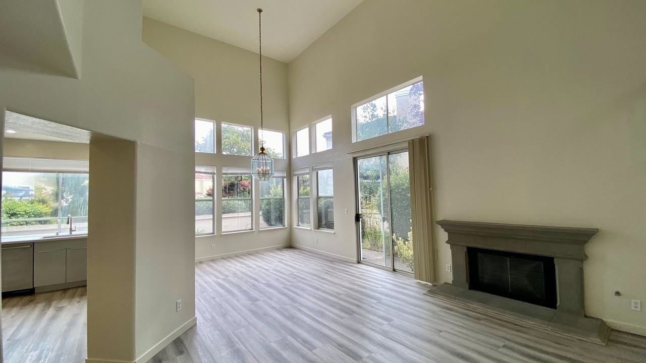 115 Keil Bay - Photo 2 of 44