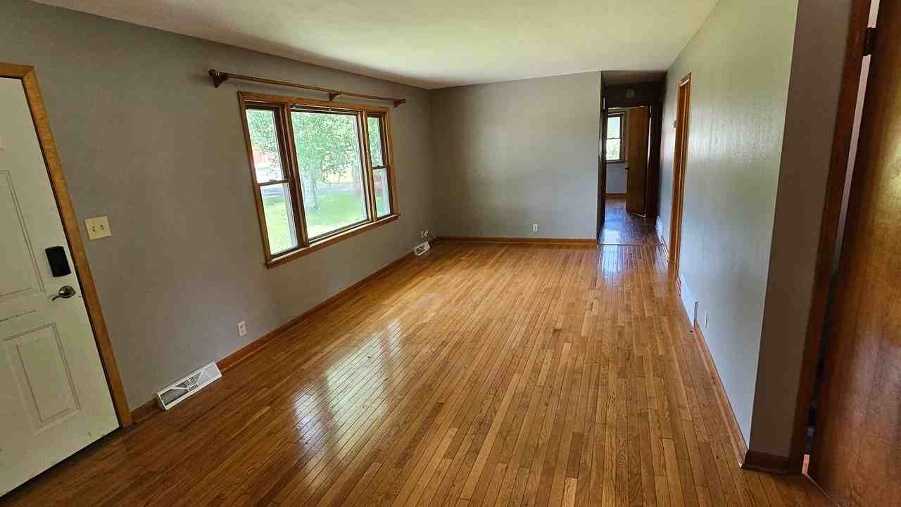 3501 15th Ave Se - Photo 7 of 8