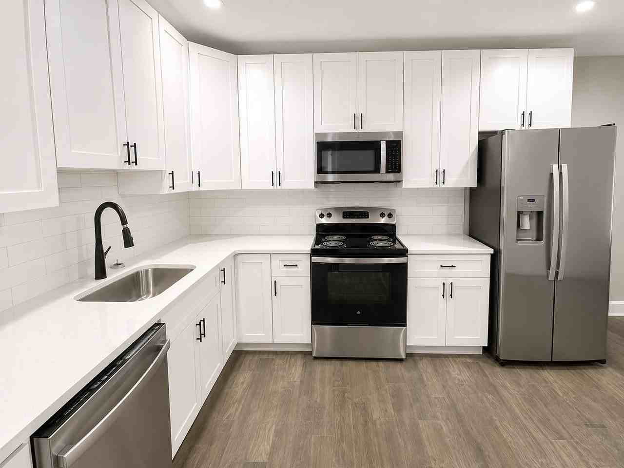347 N Robinson St - Photo 7 of 26