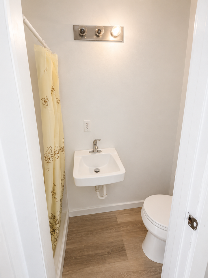 617 N 14th St - Photo 4 of 8