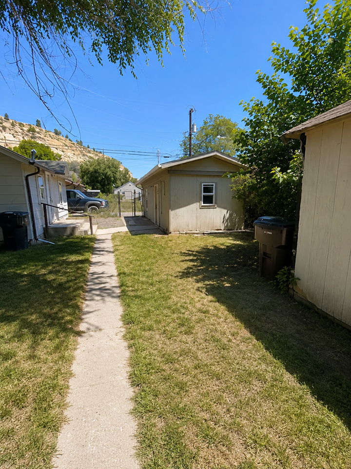 617 N 14th St - Photo 7 of 8
