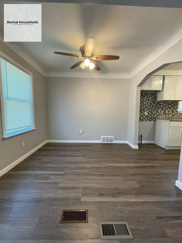 14570 Cherrylawn St - Photo 2 of 20