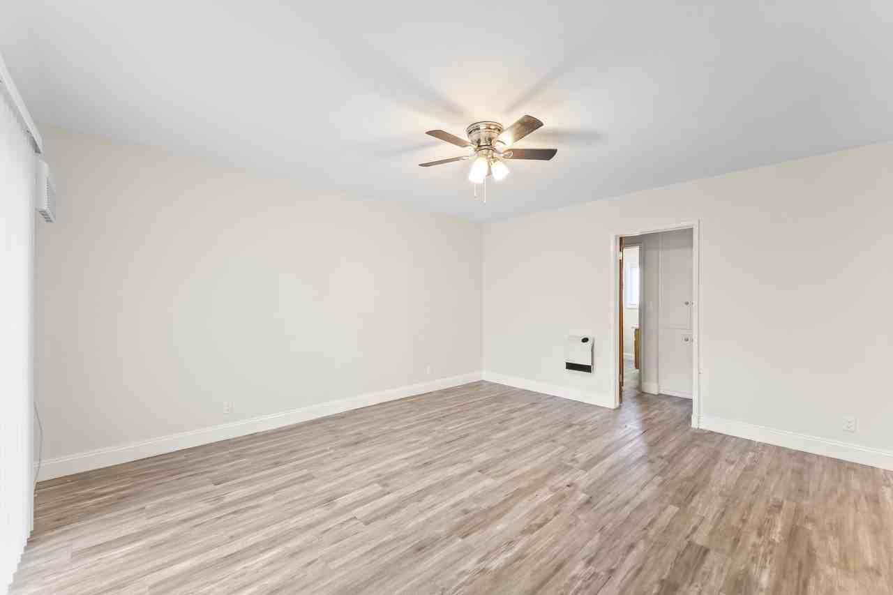 14525 Albers St - Photo 4 of 16