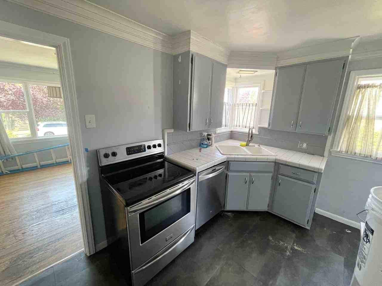 8312 18th Ave Nw - Photo 7 of 27