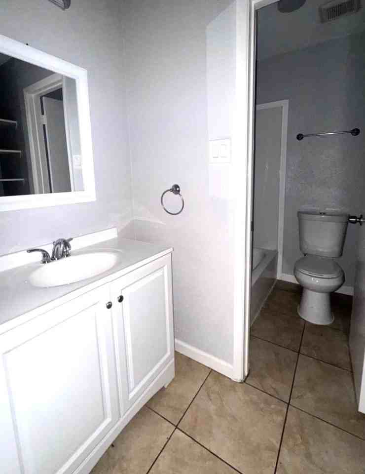 11217 Pender Ln - Photo 7 of 13