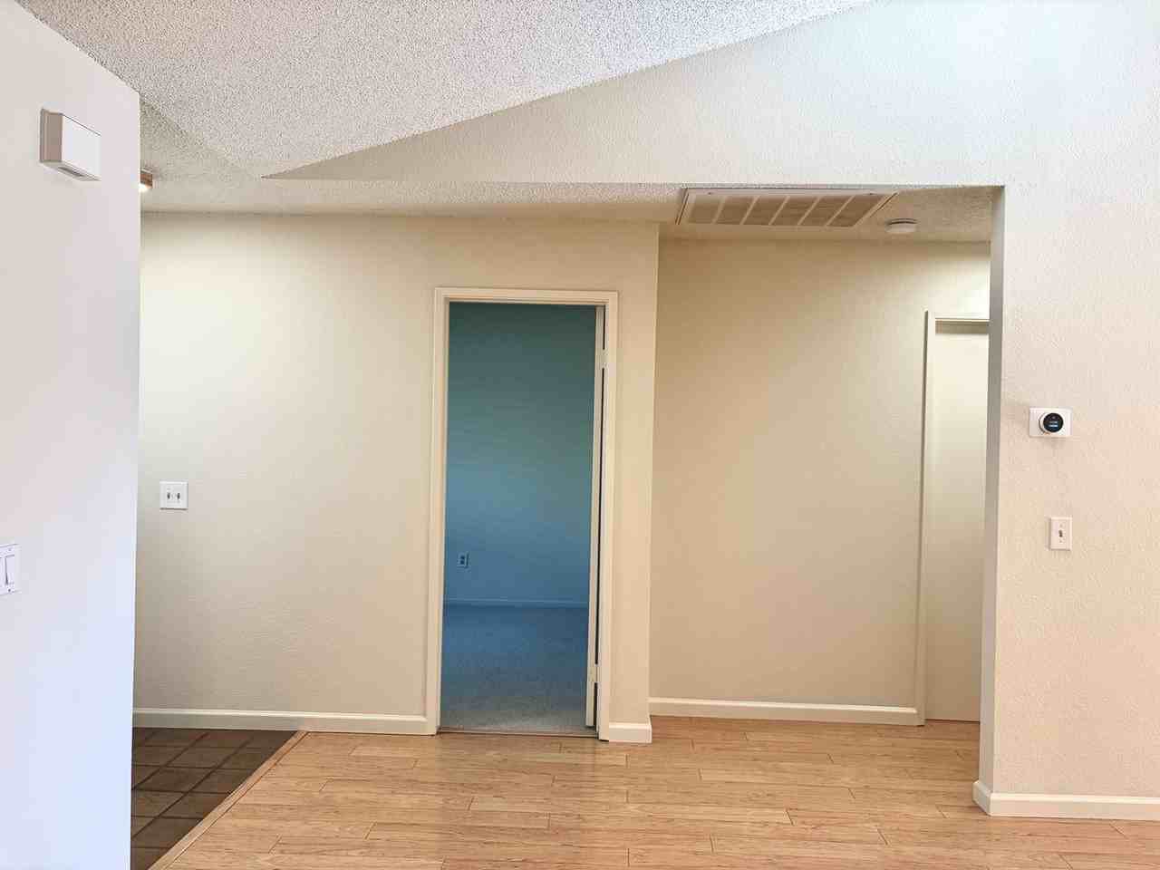 1211 Capri Way - Photo 3 of 50