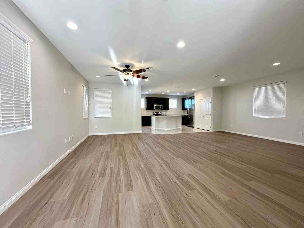 6130 Villa Lante Ave - Photo 3 of 21