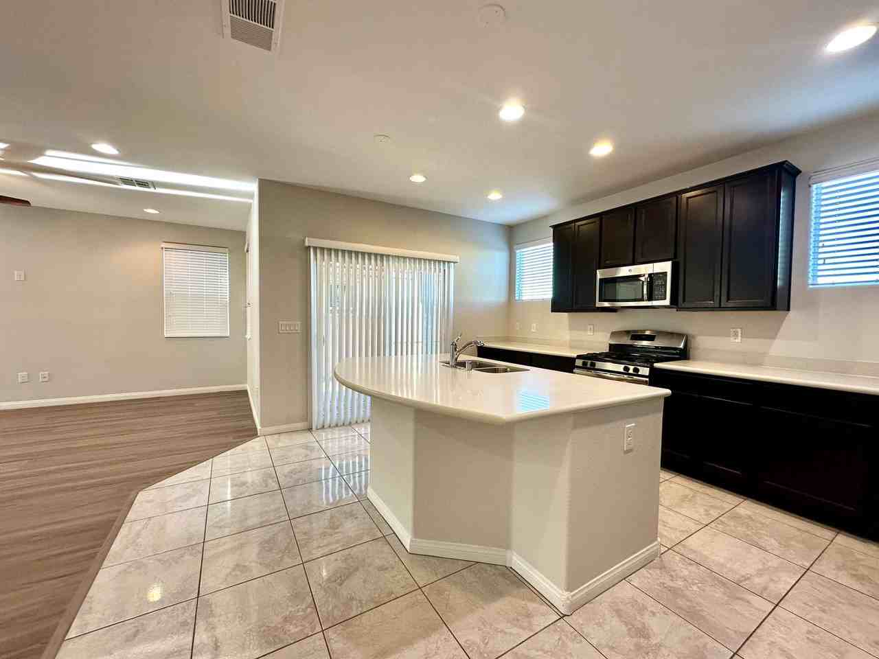 6130 Villa Lante Ave - Photo 5 of 21