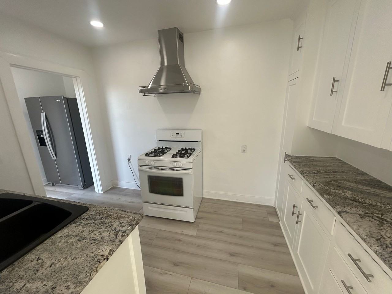 217 N Bel Aire Dr - Photo 7 of 17