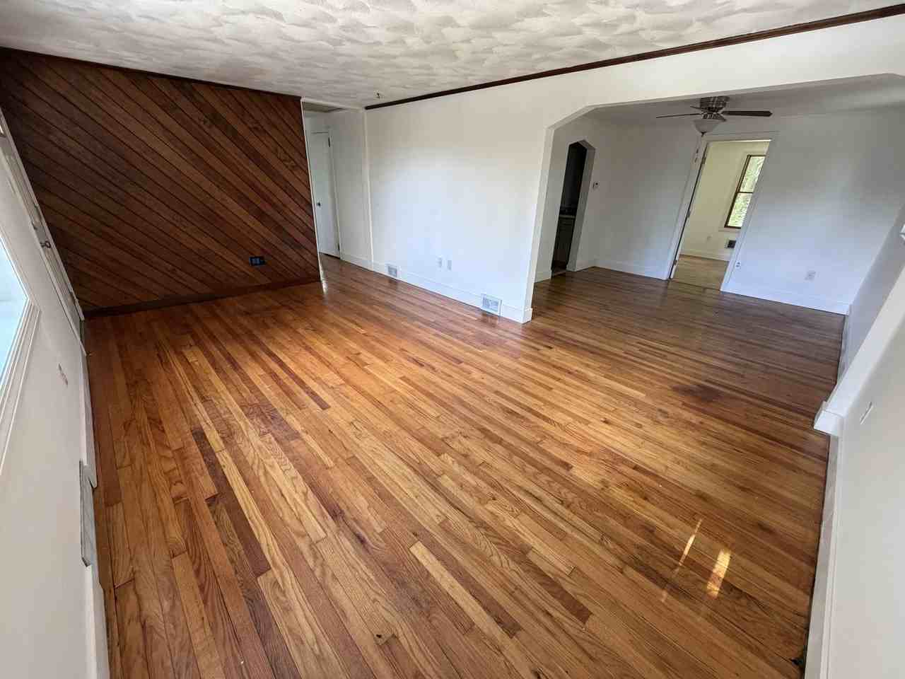 1016 Old Washington Rd - Photo 3 of 17