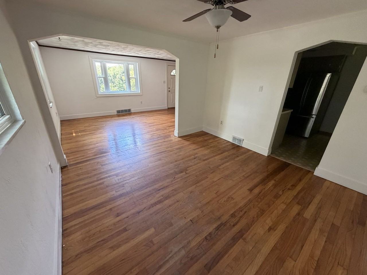1016 Old Washington Rd - Photo 6 of 17