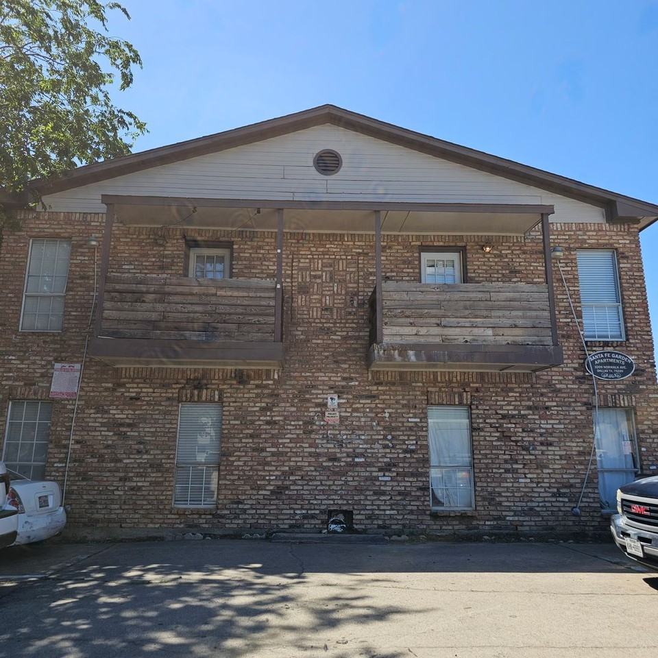 3209 Norwalk Ave #101
