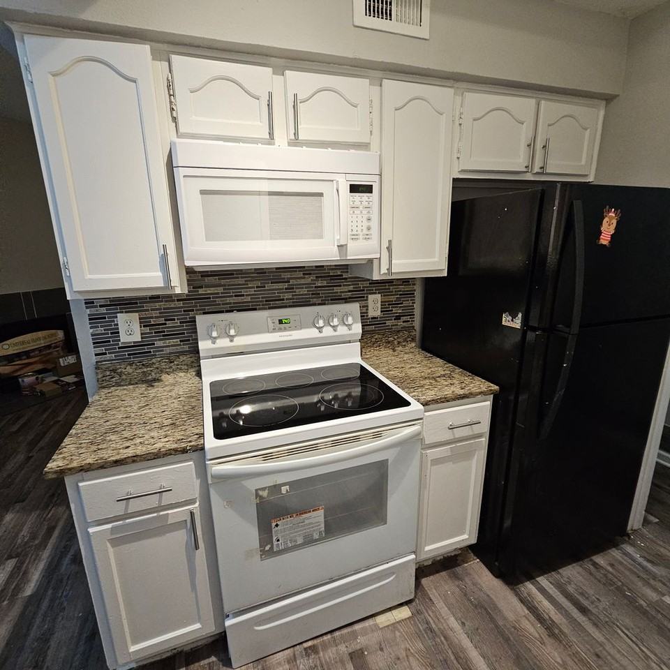 3209 Norwalk Ave #101 - Photo 7 of 24