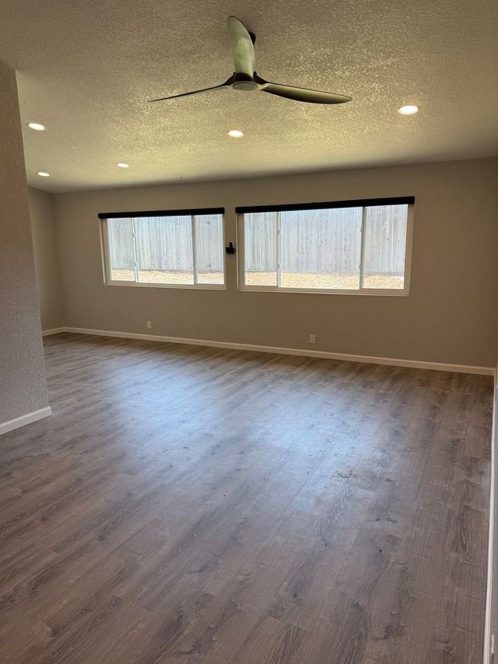 708 Meadow Way - Photo 2 of 5