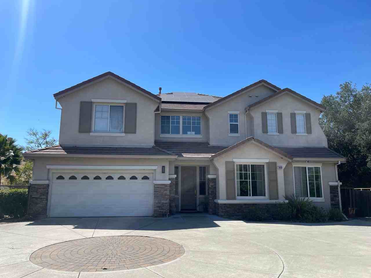 3800 Venus Ct - Photo 2 of 28