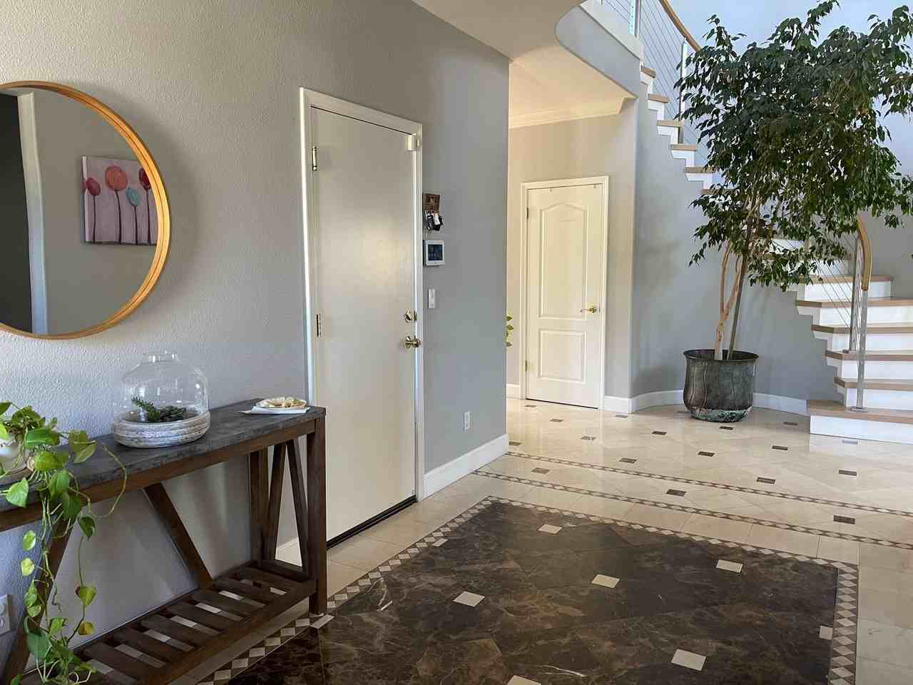 3800 Venus Ct - Photo 4 of 28