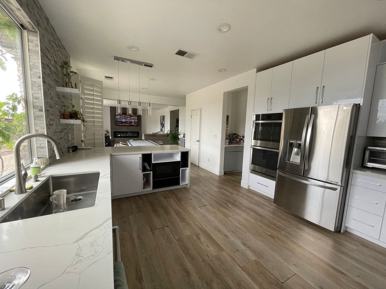 3800 Venus Ct - Photo 7 of 28