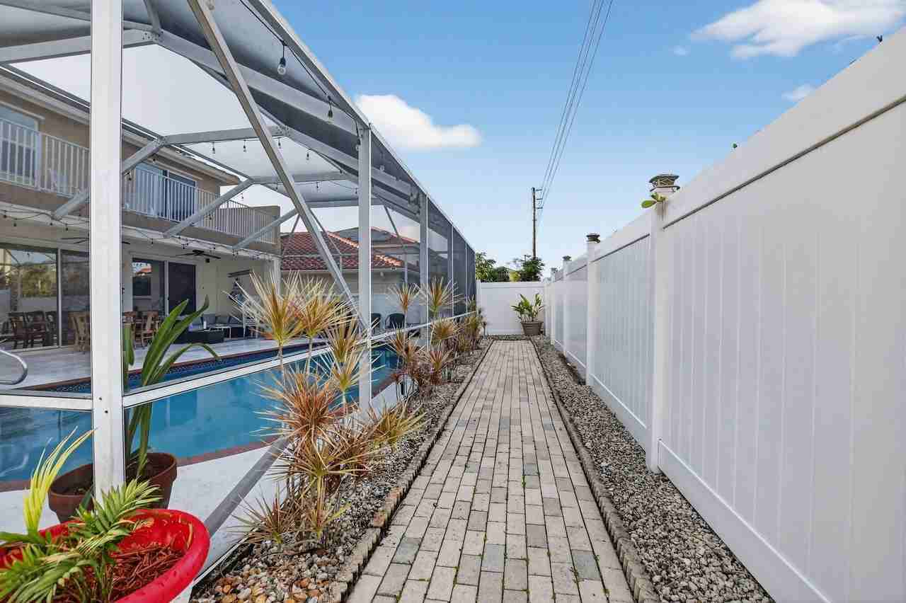 18280 Coral Isles Dr #0 - Photo 7 of 50