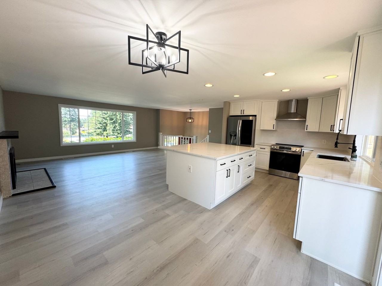 13440 90th Pl Ne - Photo 3 of 31