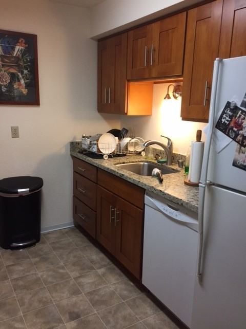 MBH Apartments LLC - Greenlake - Photo 7 of 11