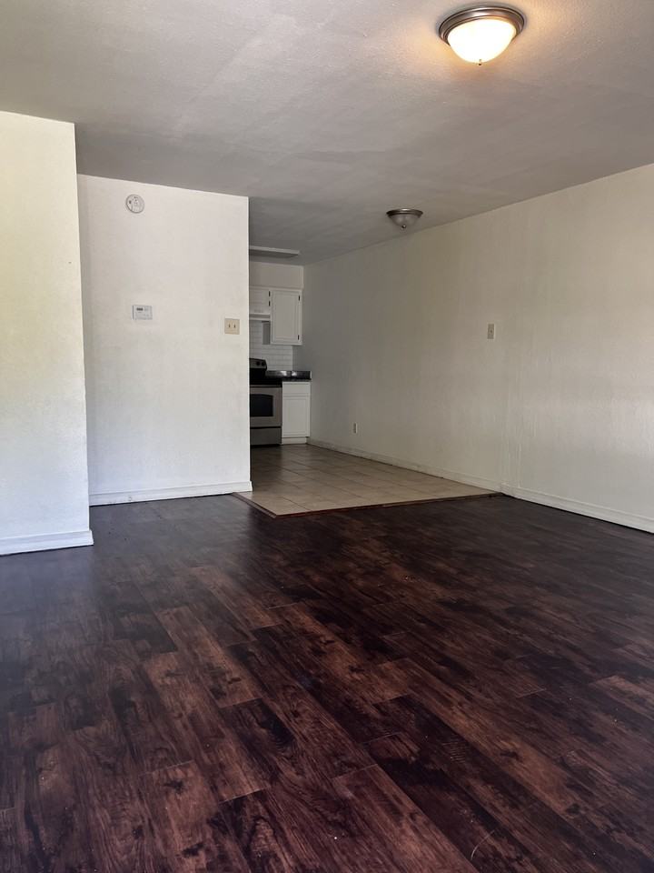 14409 Pine St #1 - Photo 2 of 6