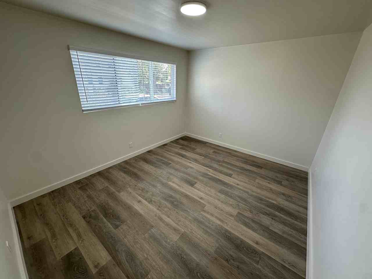 111 North La Cumbre Road - Photo 3 of 6