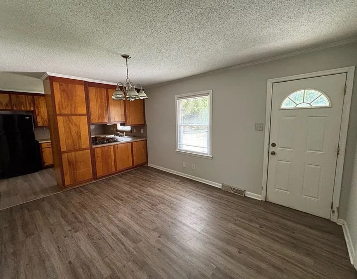 106 Oakmont Ave #1 - Photo 2 of 13